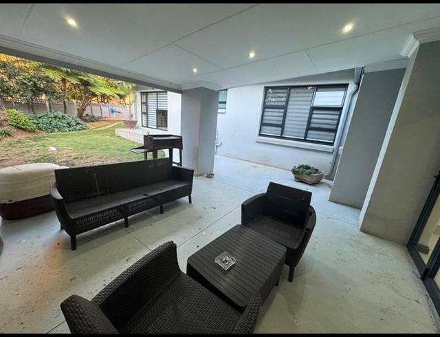 5 BEDROOM HOUSE FOR SALE IN CLUBVILLE